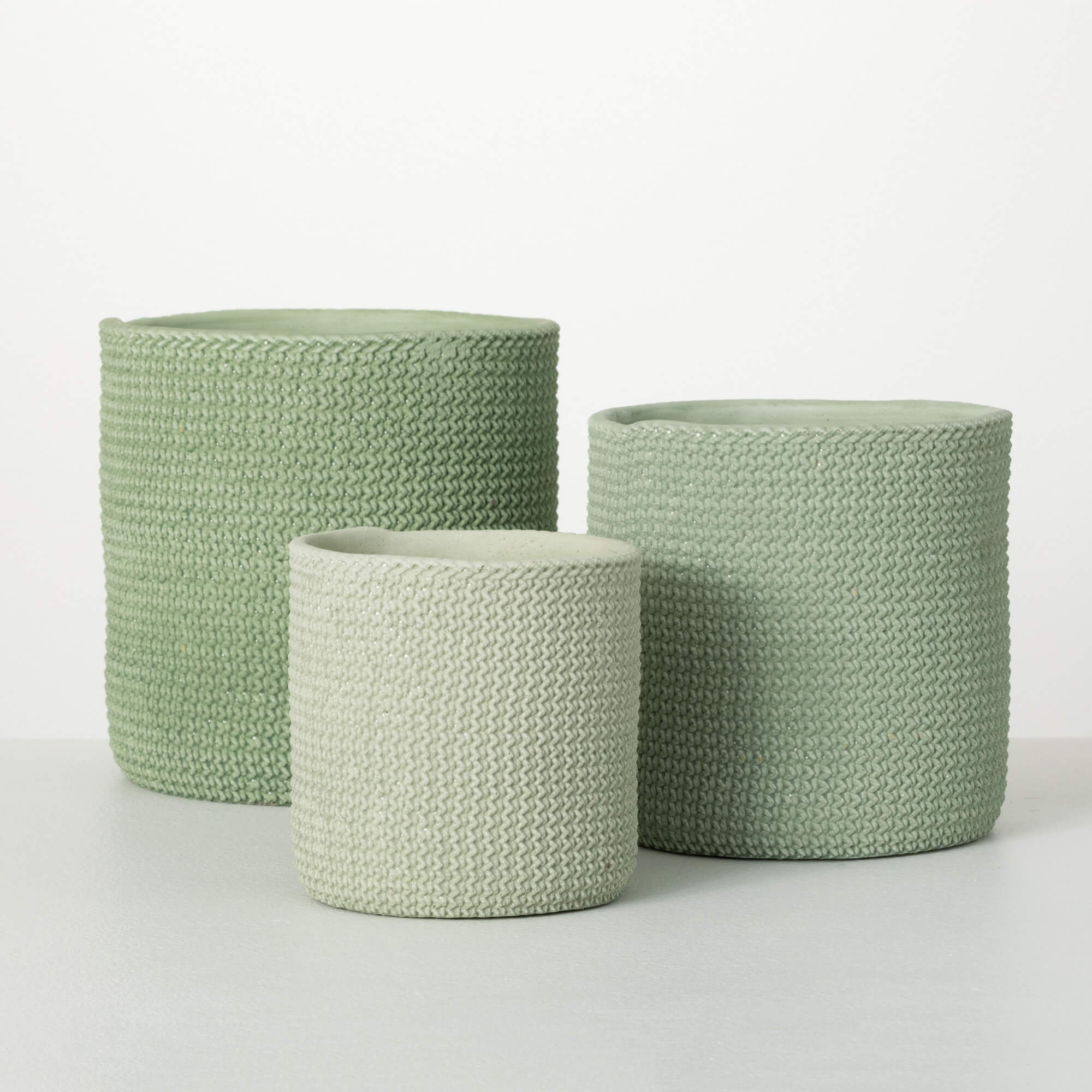 WOVEN-TEXTURED CEMENT POTS