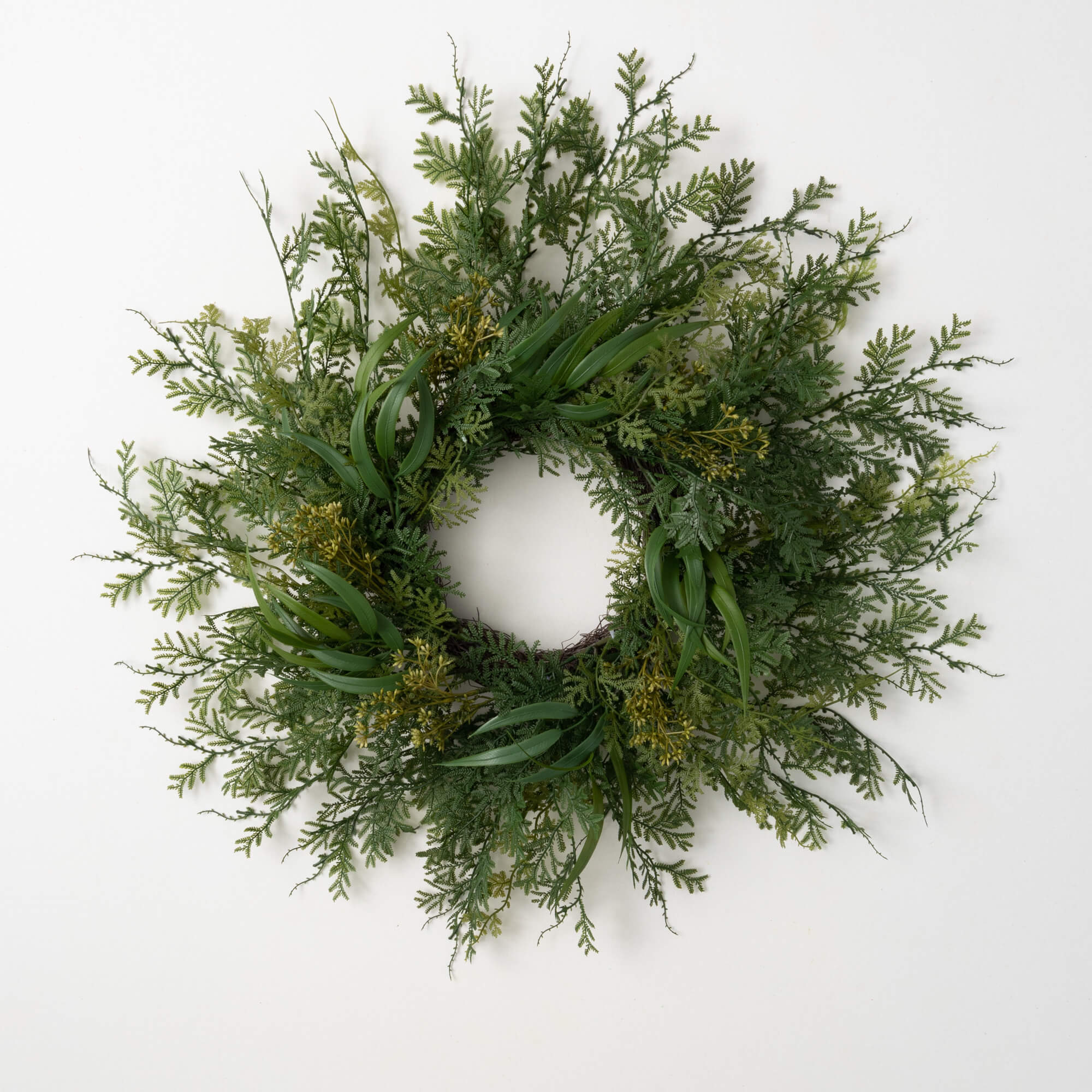 DRAPING FERN SMALL WREATH