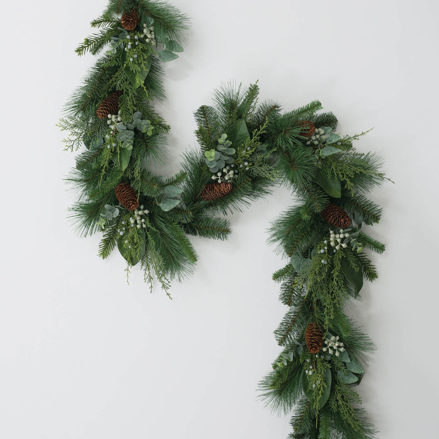 MIX PINE EUCALYPTUS GARLAND