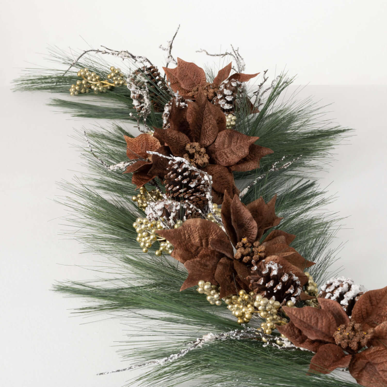 BROWN POINSETTIA GARLAND