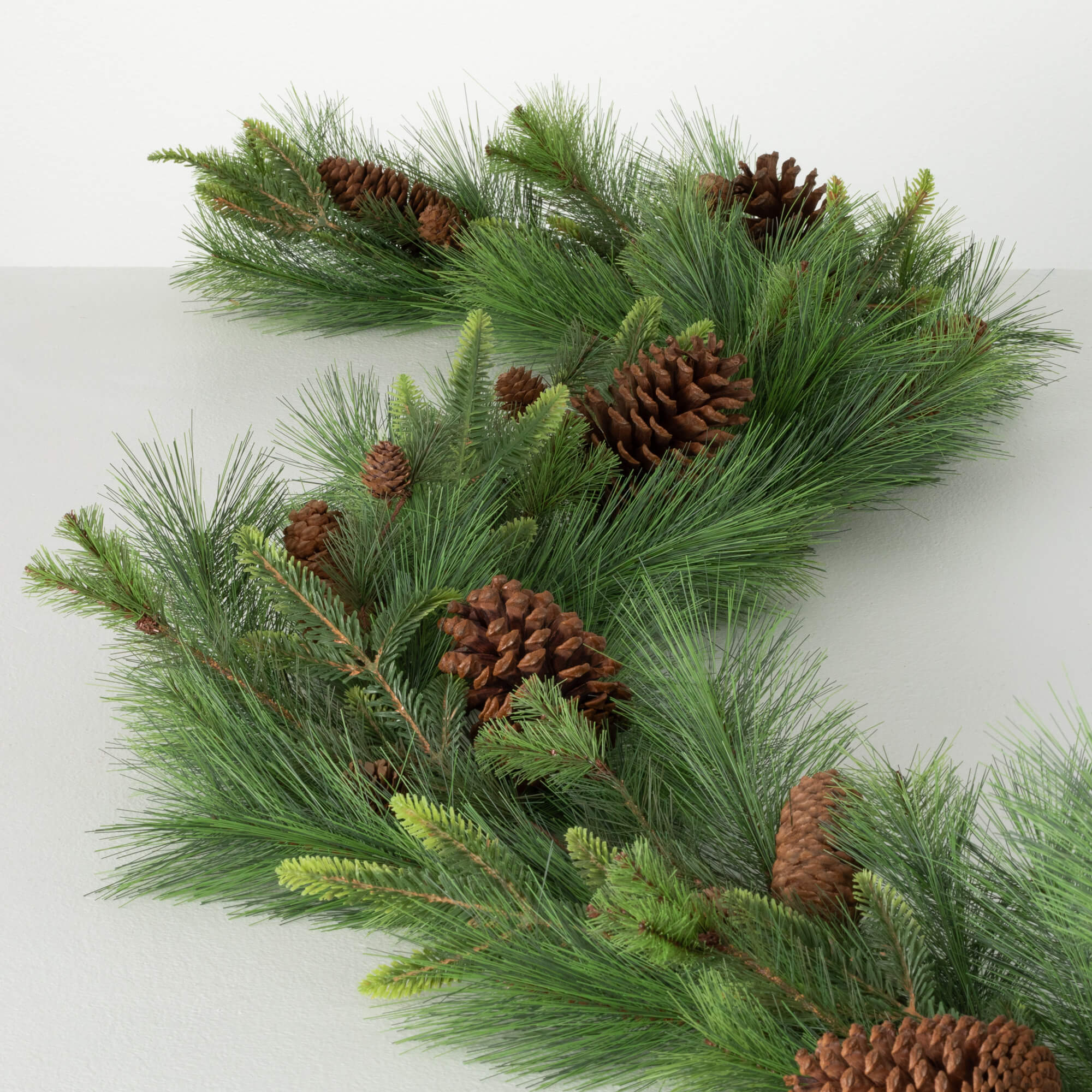 MIXED PINE HOLIDAY GARLAND