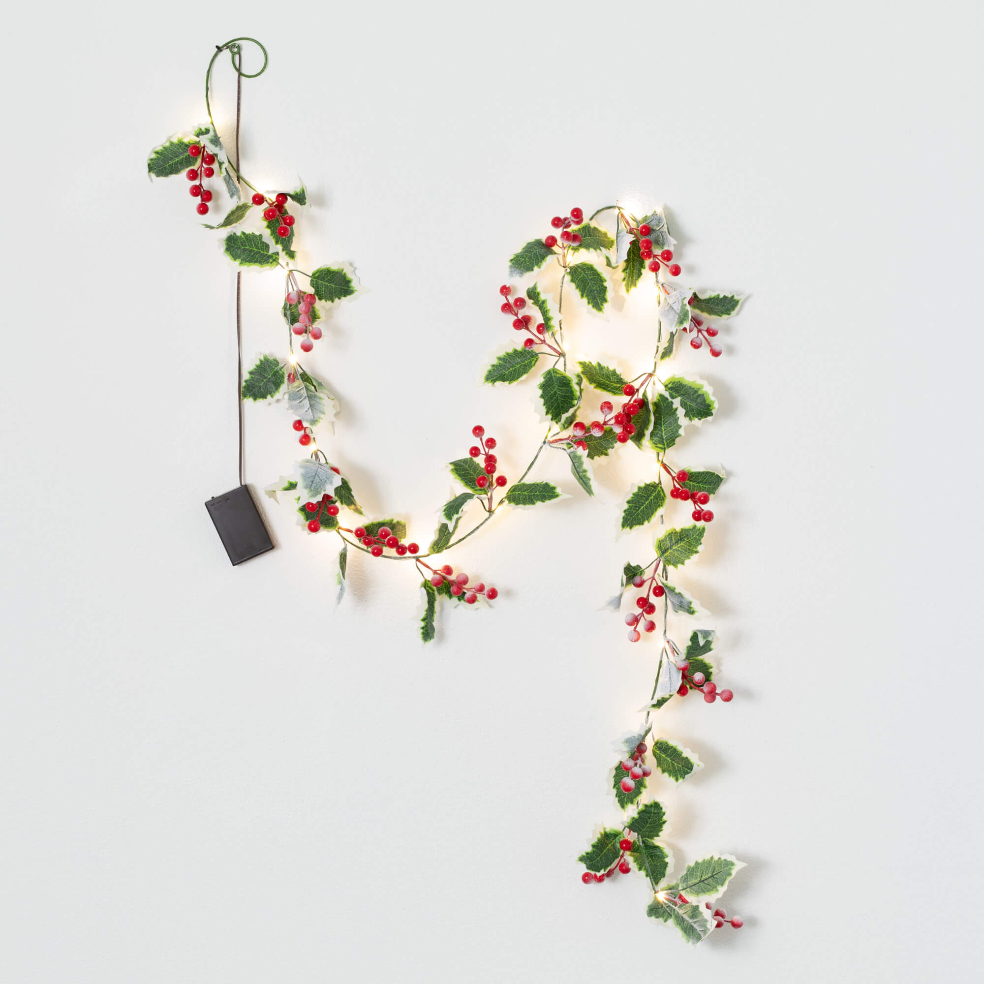 LED HOLLY AND BERRY GARLAND