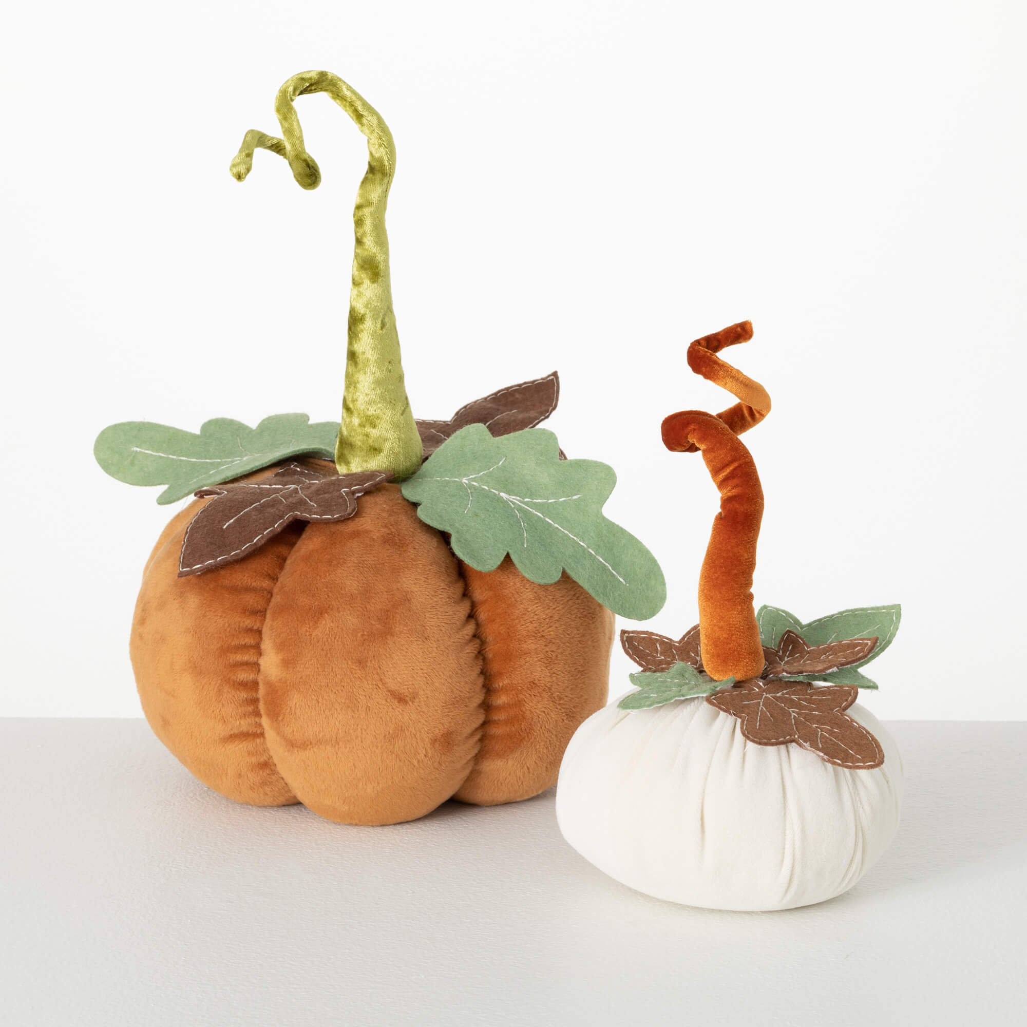 PLUSH PUMPKIN SET OF 2