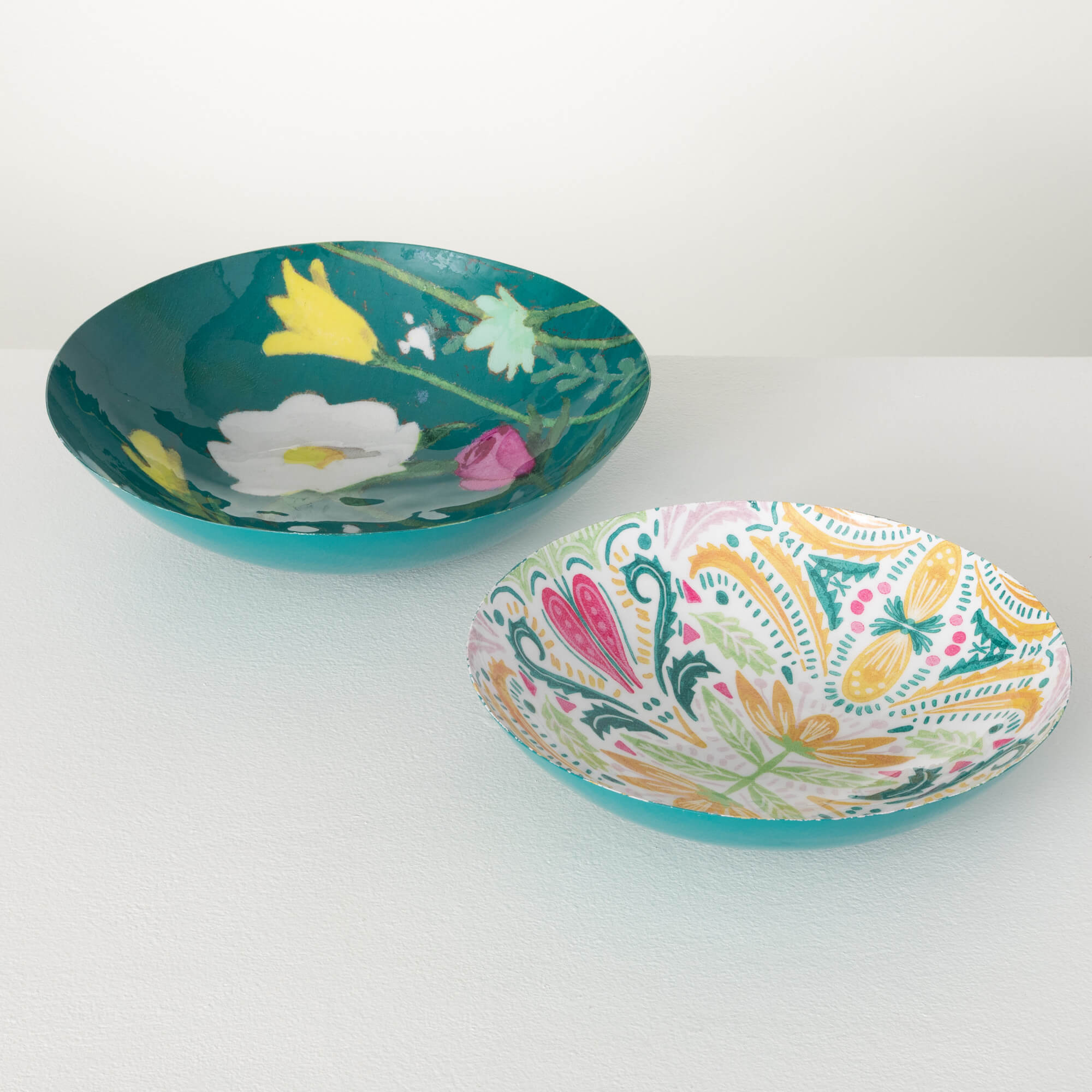 FLORAL COLORFUL SERVING BOWLS