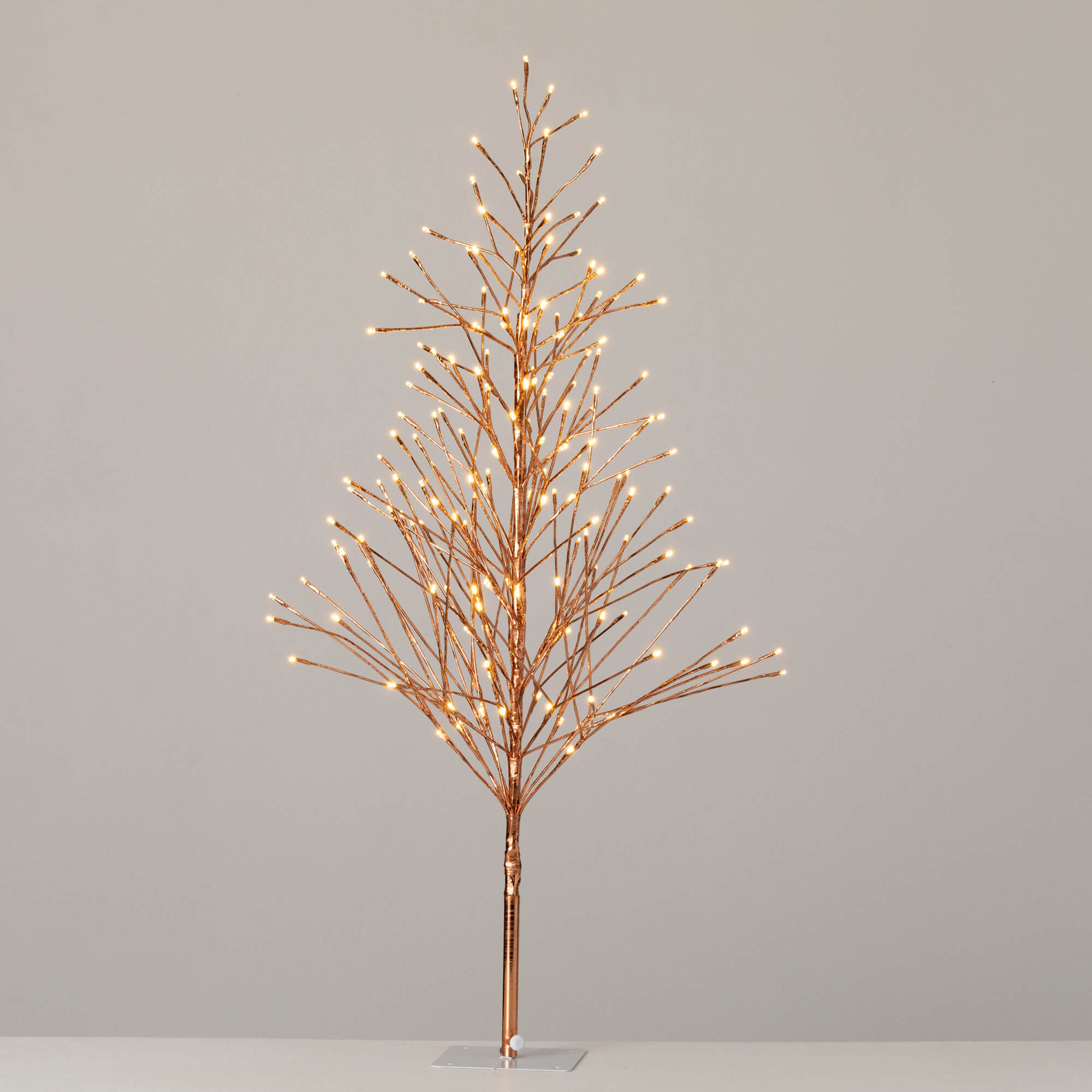 LIGHTED GOLD 4'  TREE