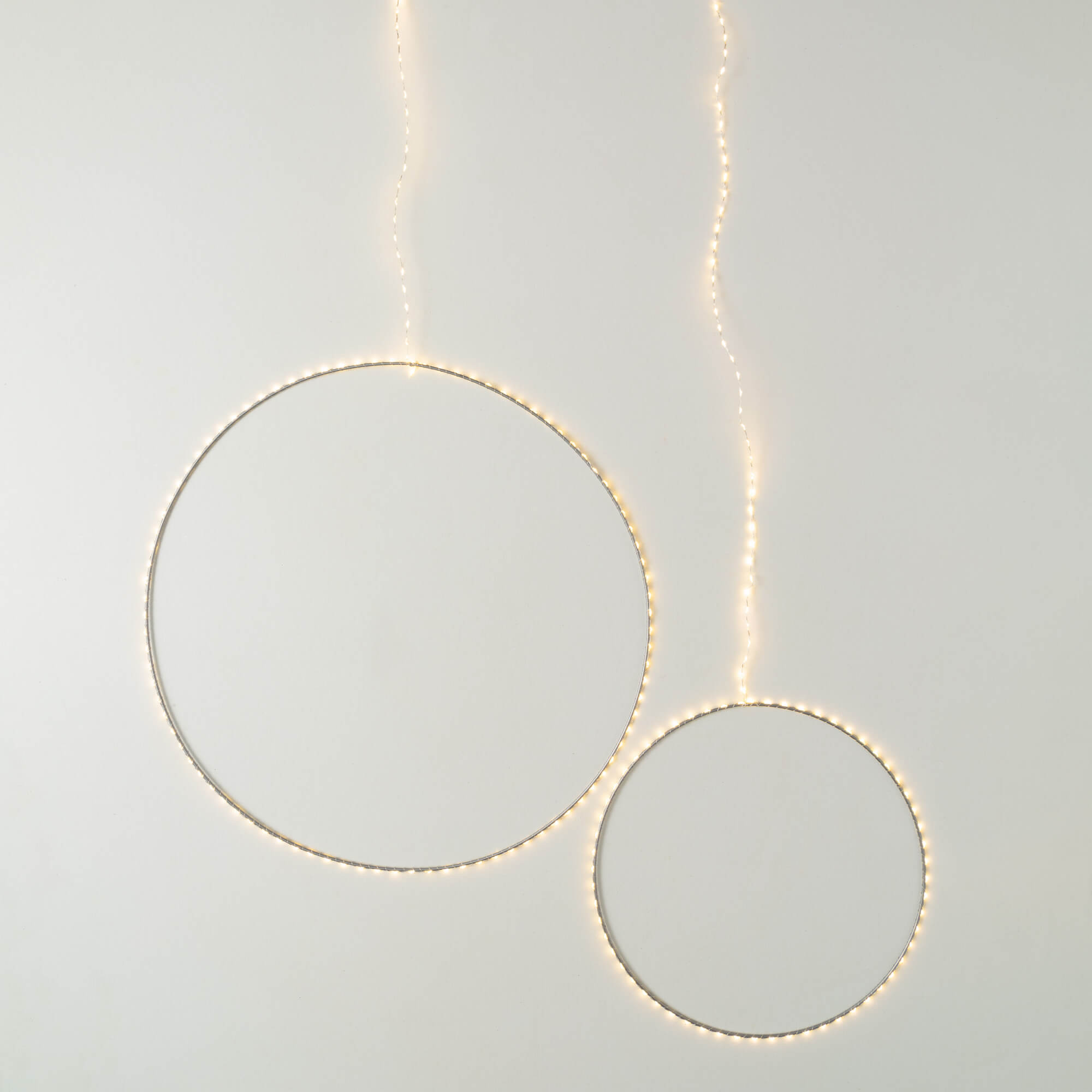 LIGHTED HANGING CIRCLE  SET