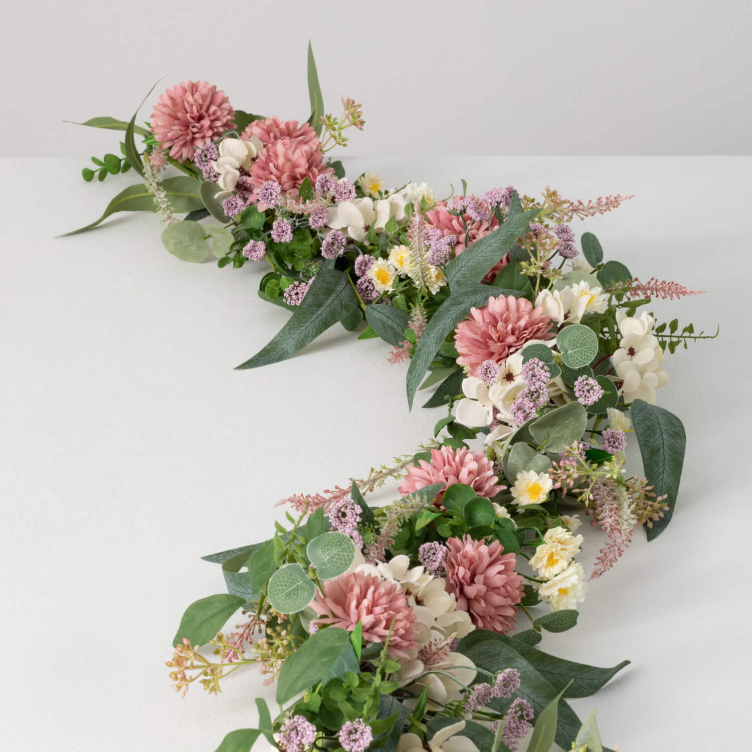 MIXED FLORAL GARLAND