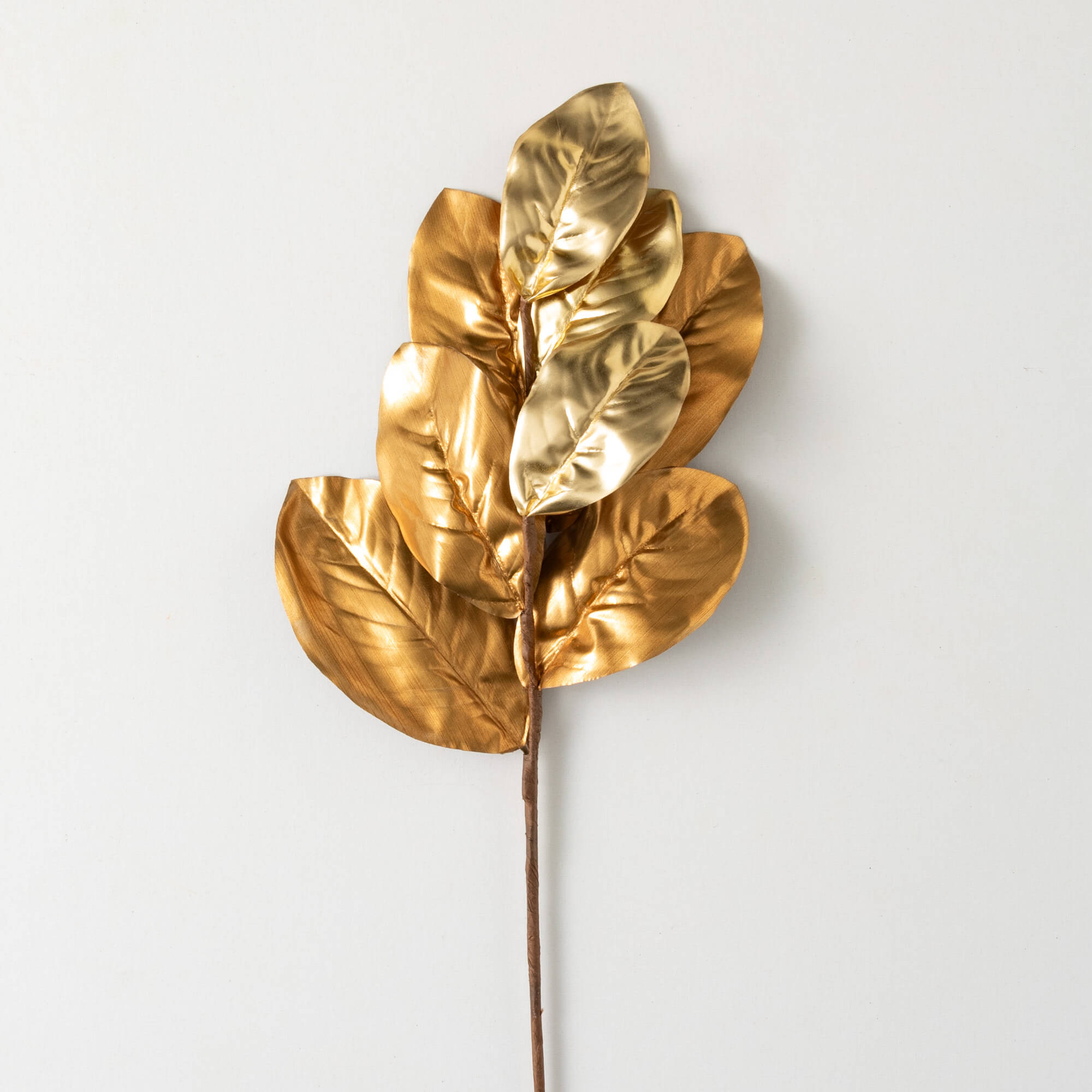 METALLIC GOLD MAGNOLIA PICK