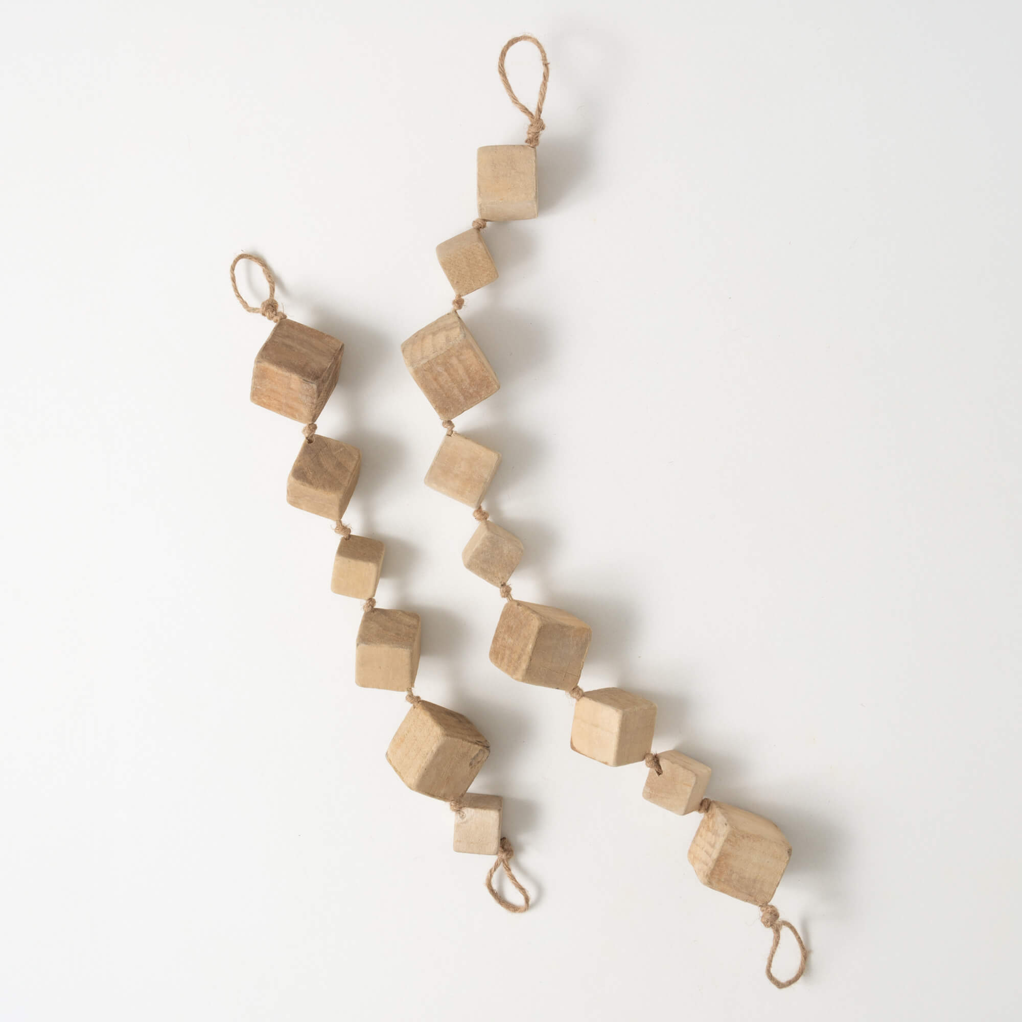 SQUARE WOOD BLOCK GARLAND SET