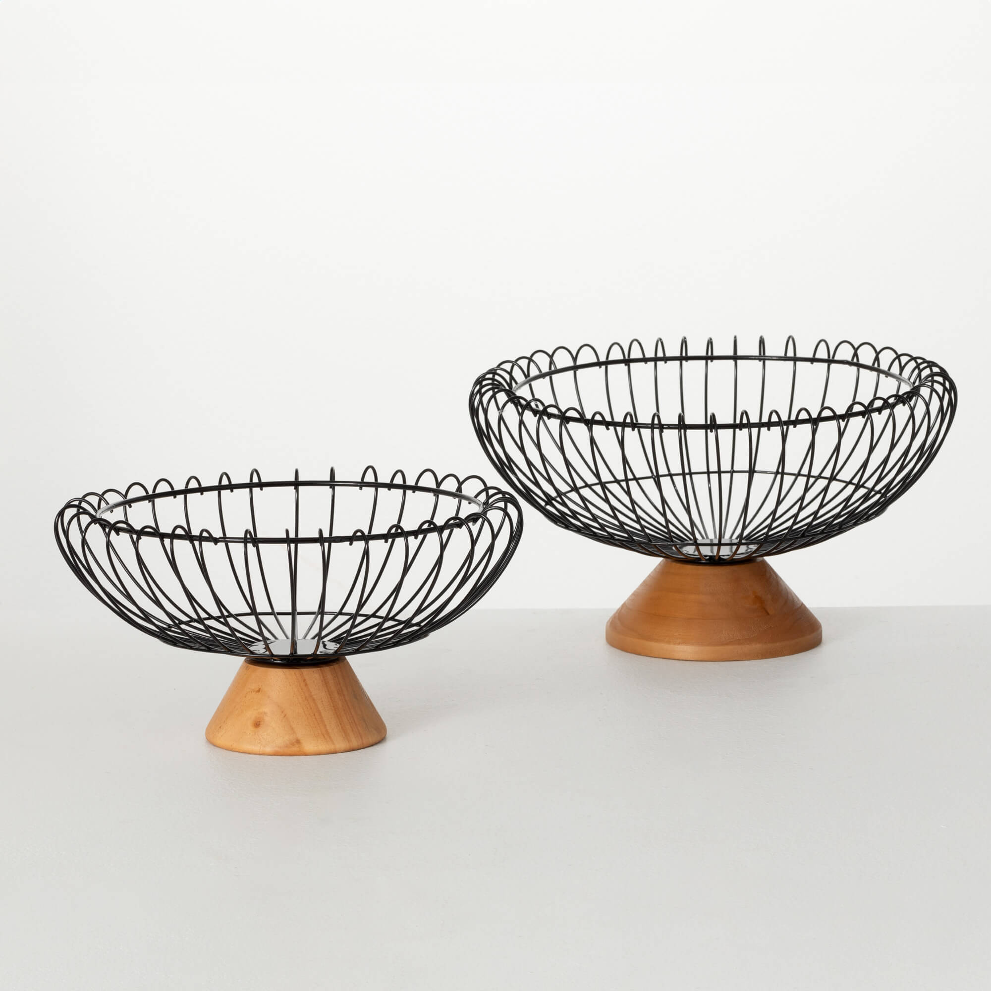 WIRE FOOTED FRUIT BOWL SET 2