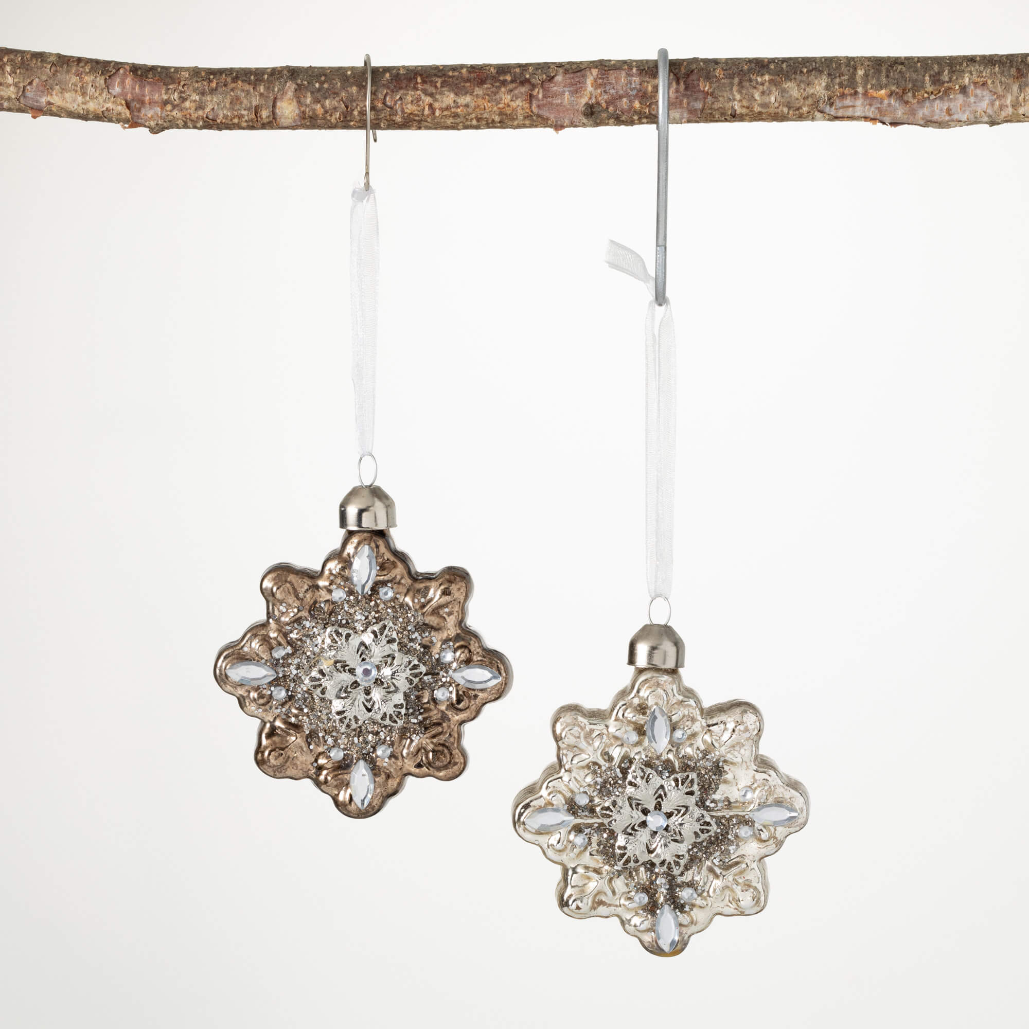 ANTIQUE SNOWFLAKE ORNAMENT SET