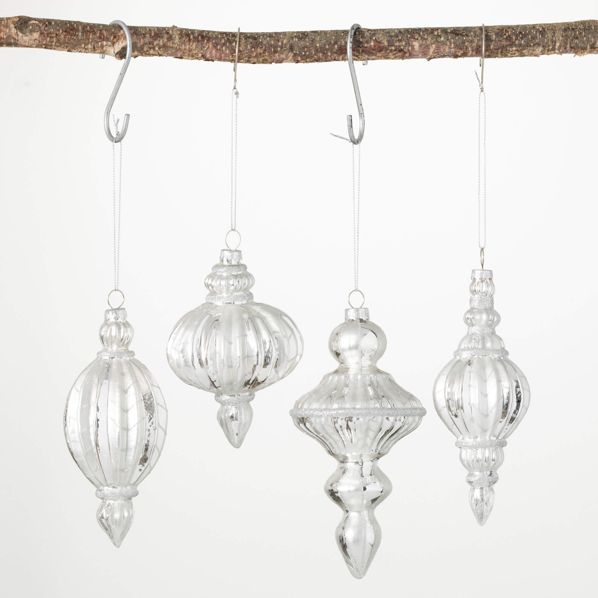 METALLIC FINIAL ORNAMENT SET