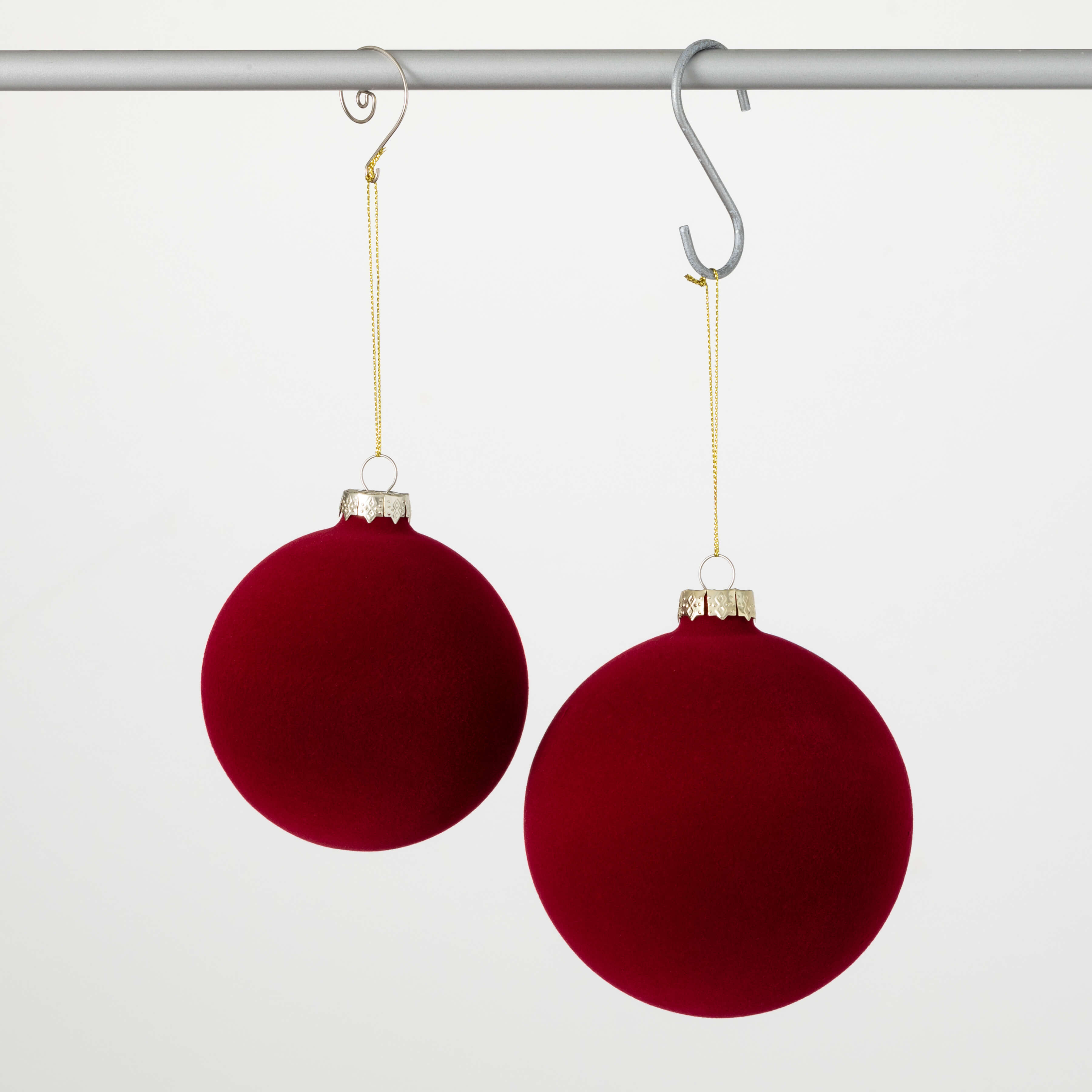 BURGUNDY VELVET ORNAMENT SET