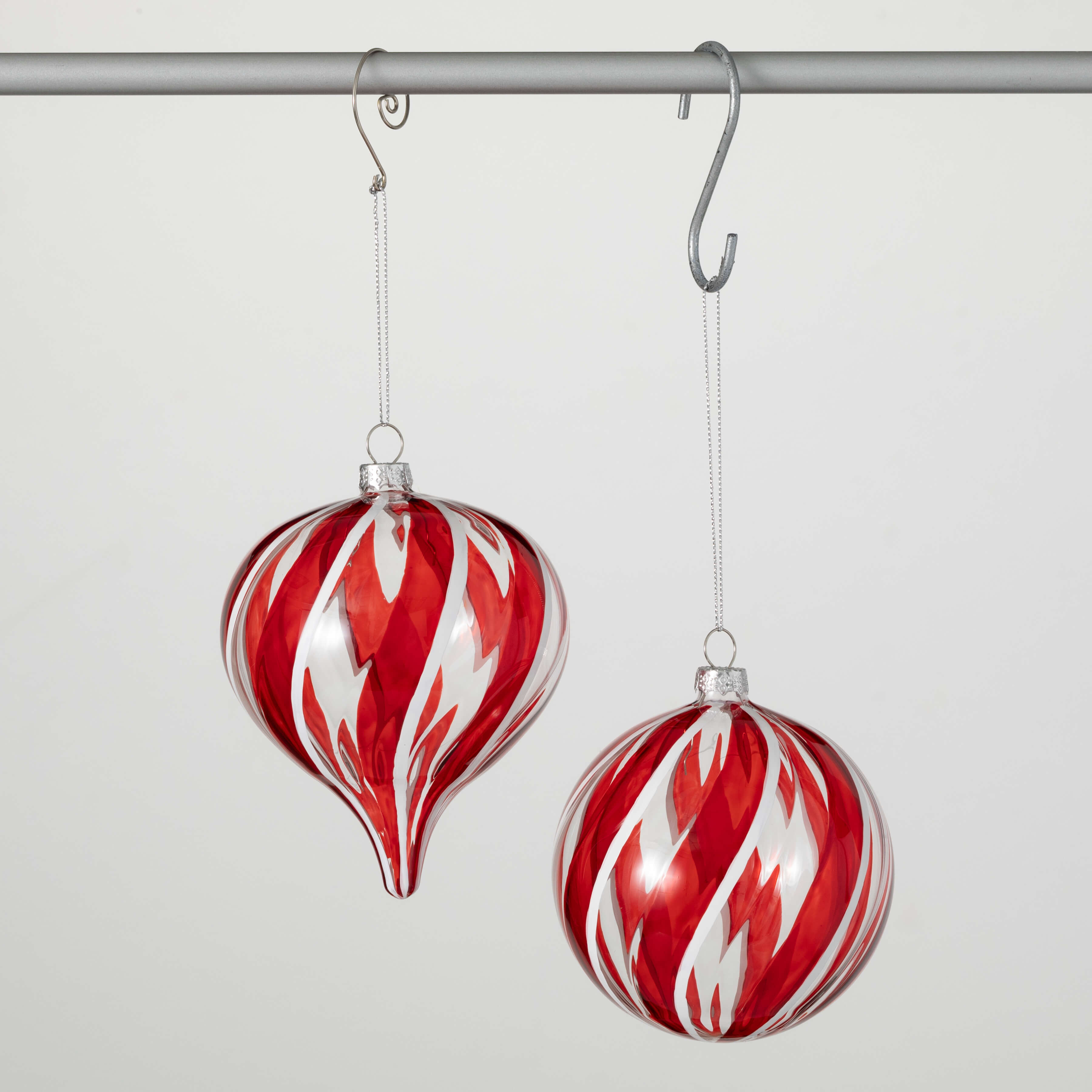 RED WHITE STRIPED ORNAMENTS 2