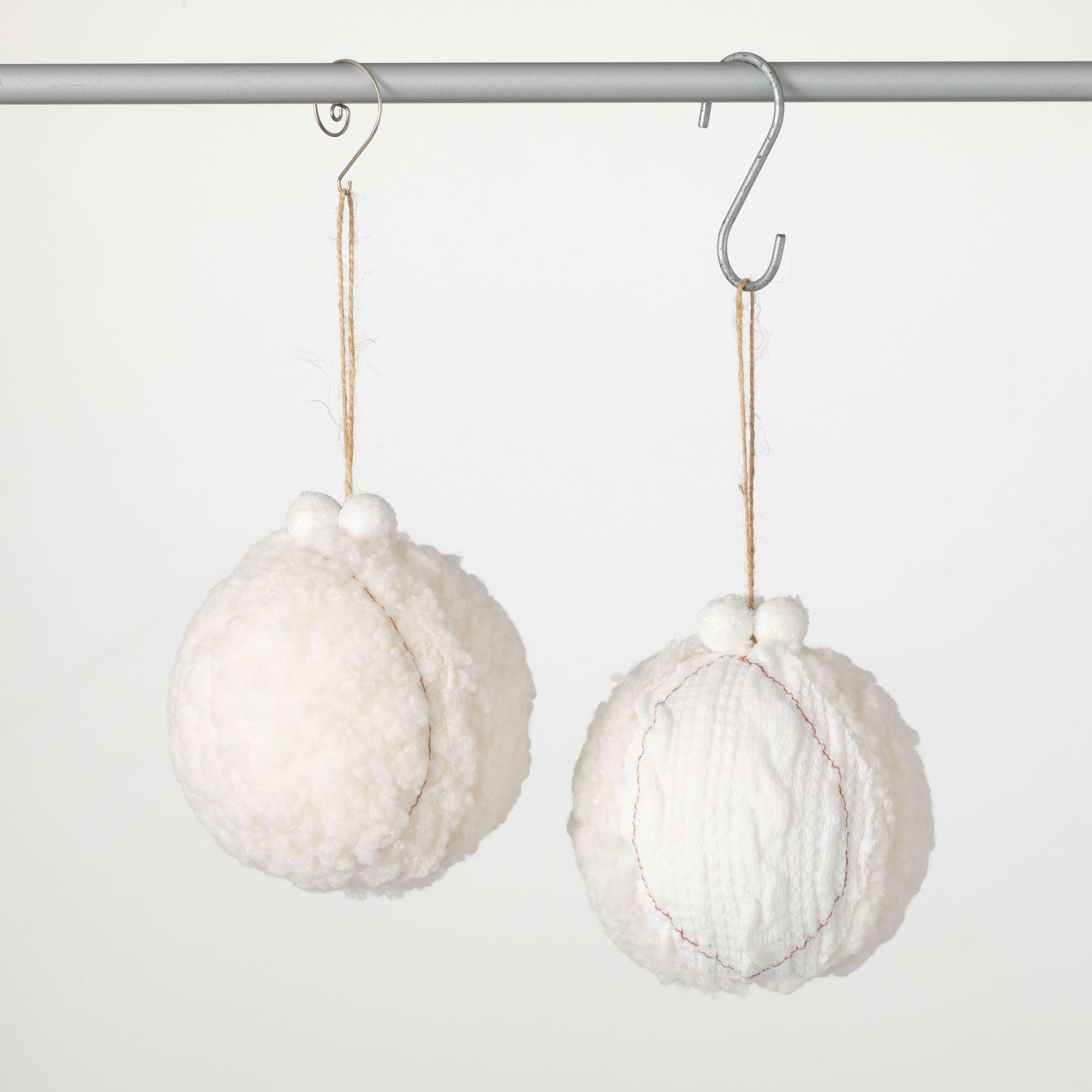 CREAM SHERPA BALL ORNAMENT SET