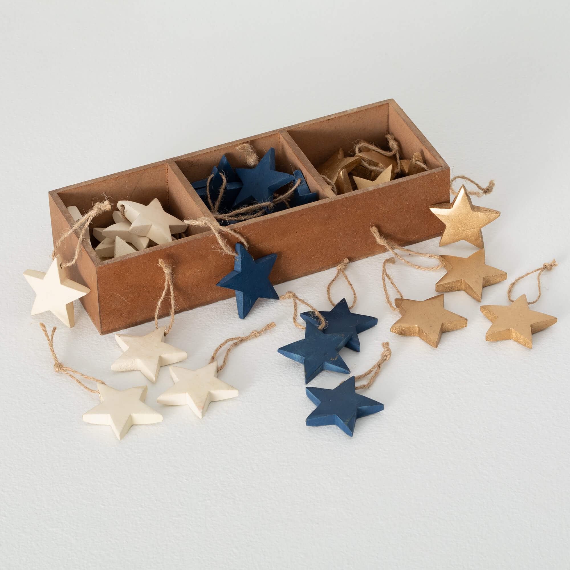 BOXED WOOD STAR ORNAMENTS 36