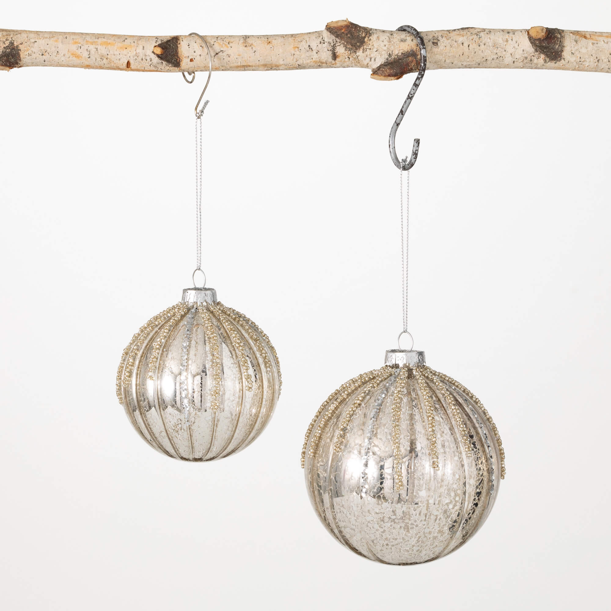 VINTAGE RIBBED BALL ORNAMENTS