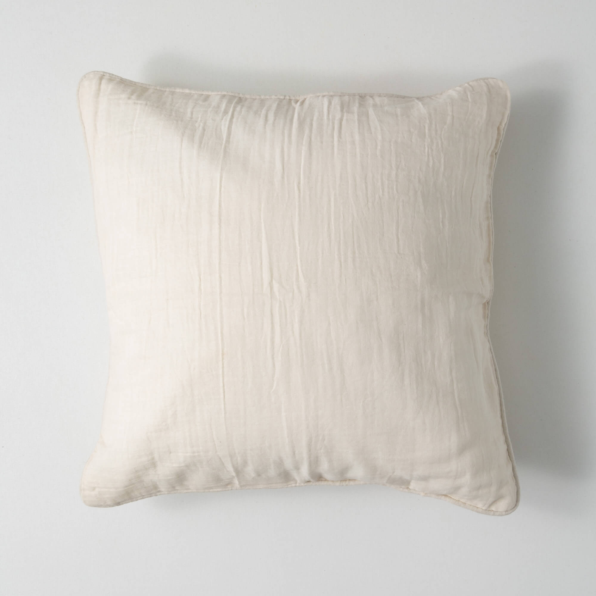 WHITE CHAMBRAY PILLOW