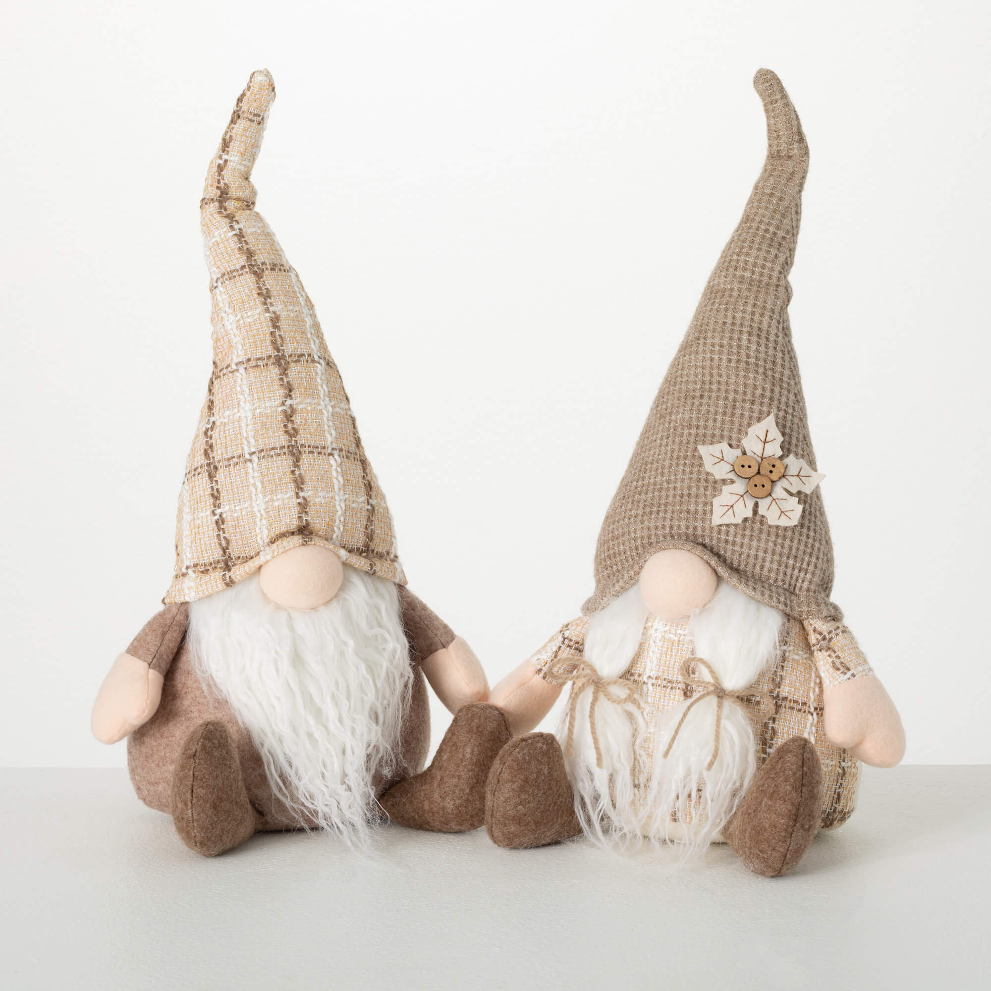 CREAM PLAID SITTING GNOME SET