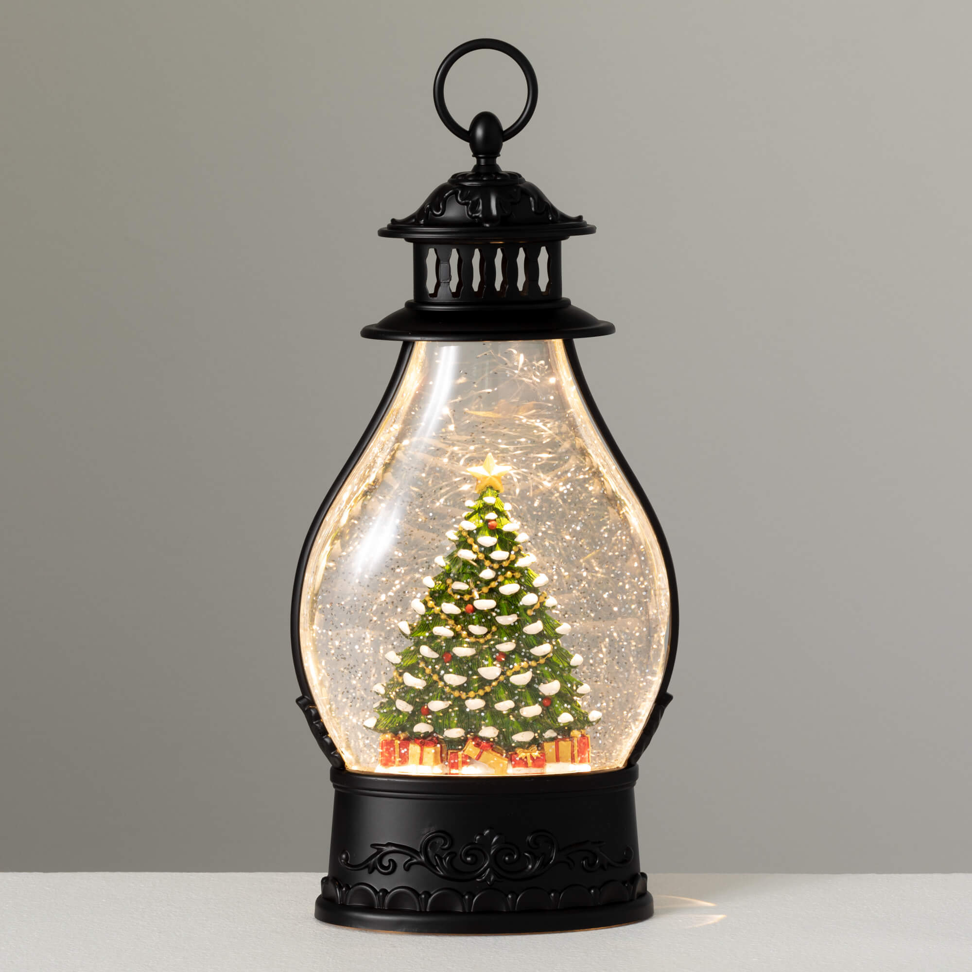 LIGHTED CHRISTMAS TREE LANTERN