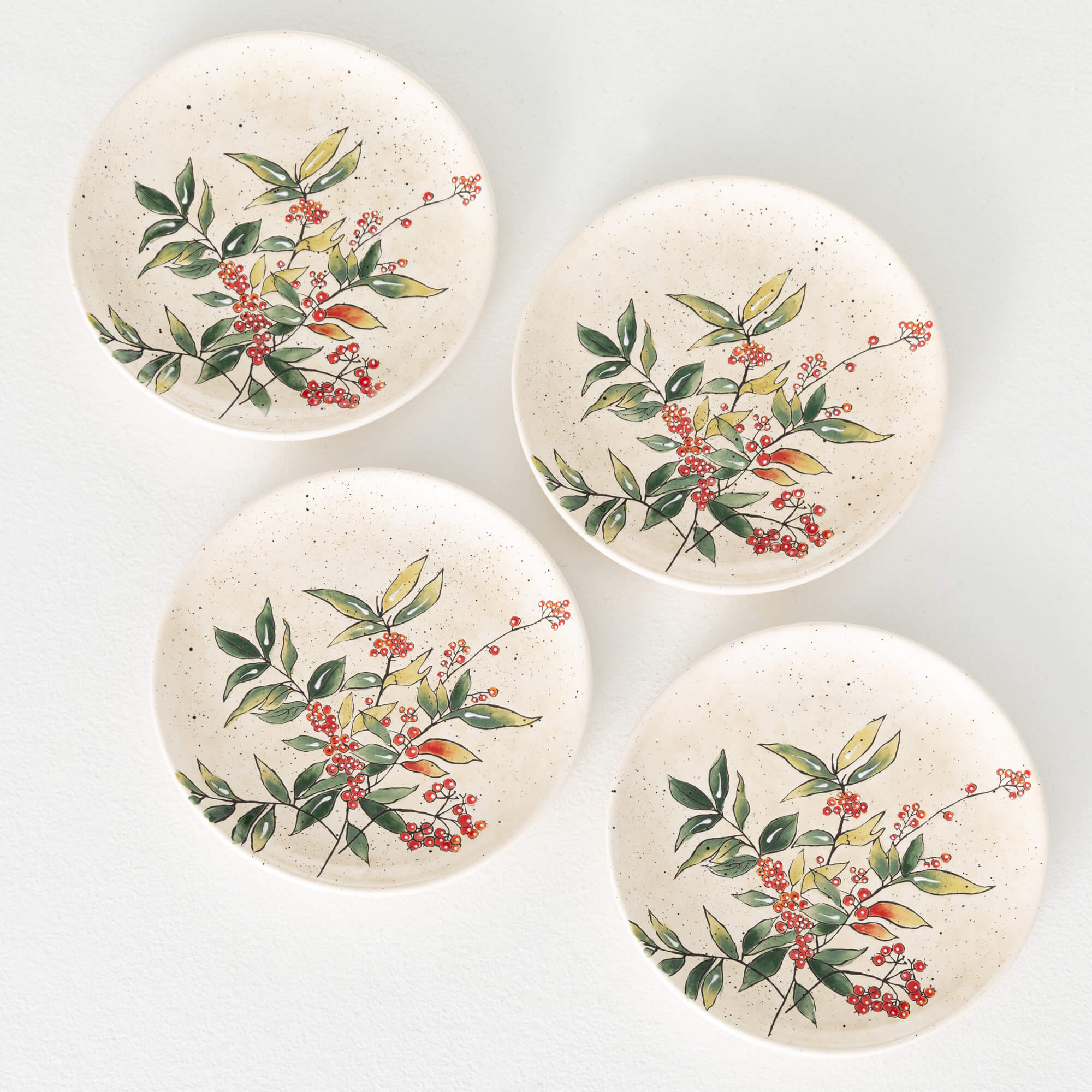 HOLLY BERRY SNACK PLATE SET 4