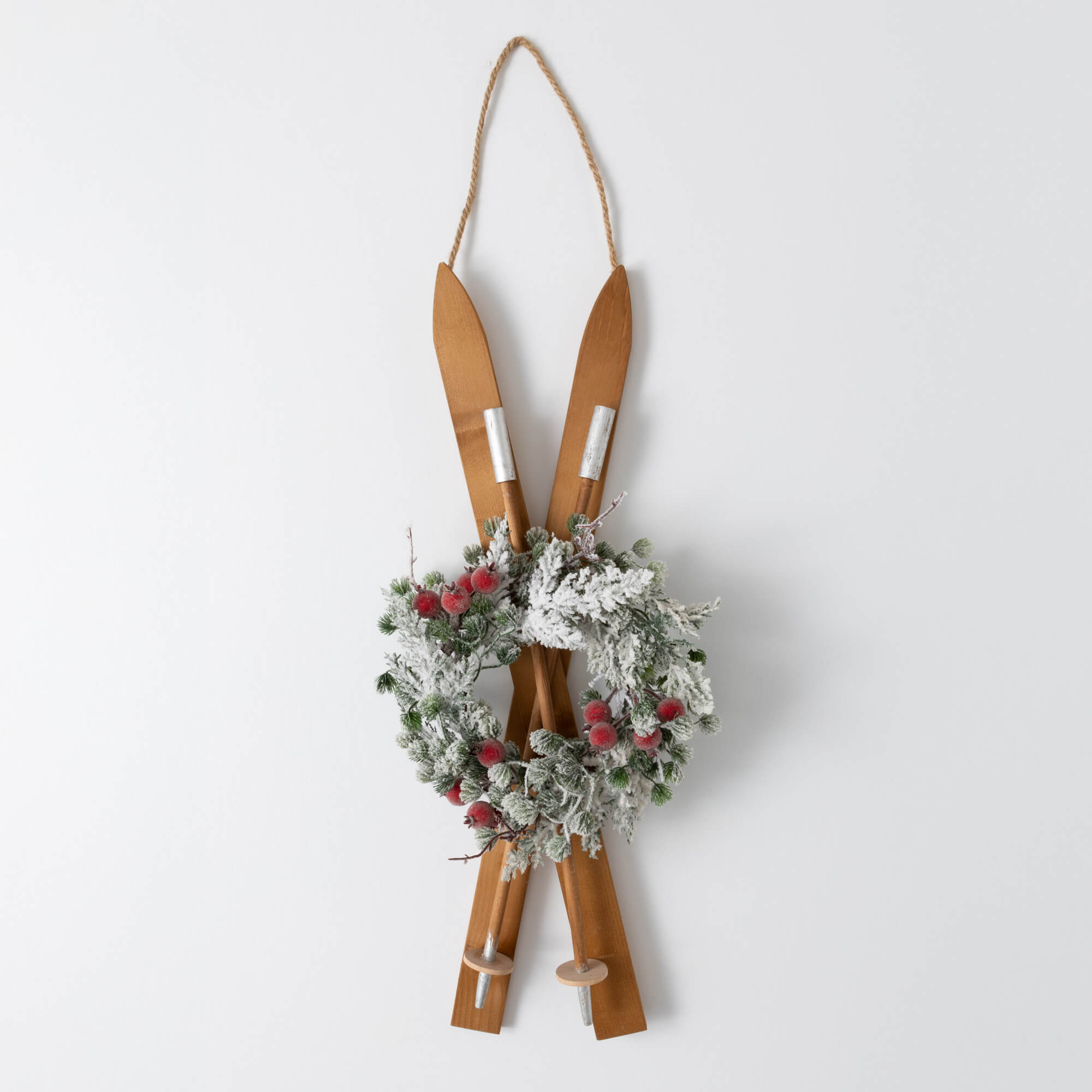 SKI WREATH WALL DECOR