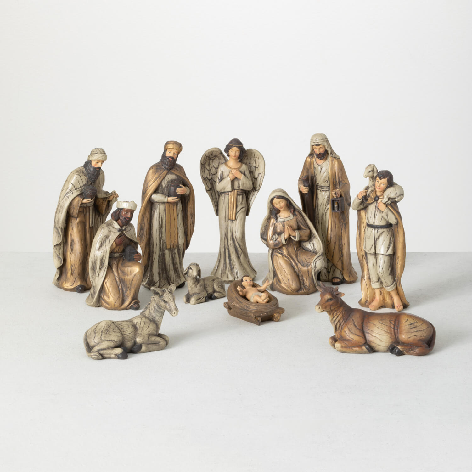 TRADITIONAL NATIVITY SET 11