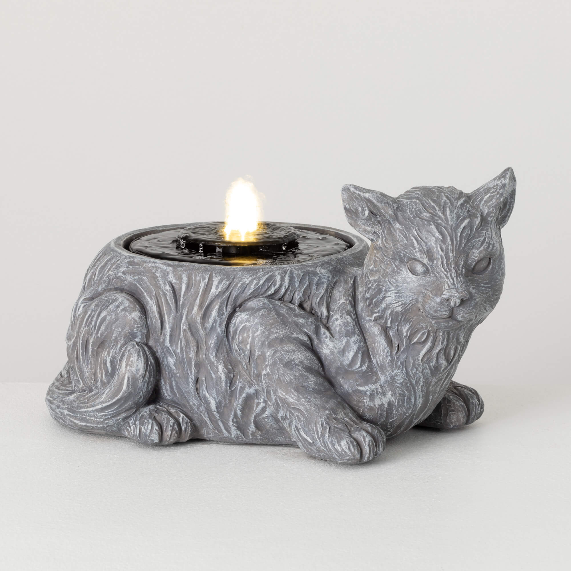 GRAY STONE CAT FOUNTAIN