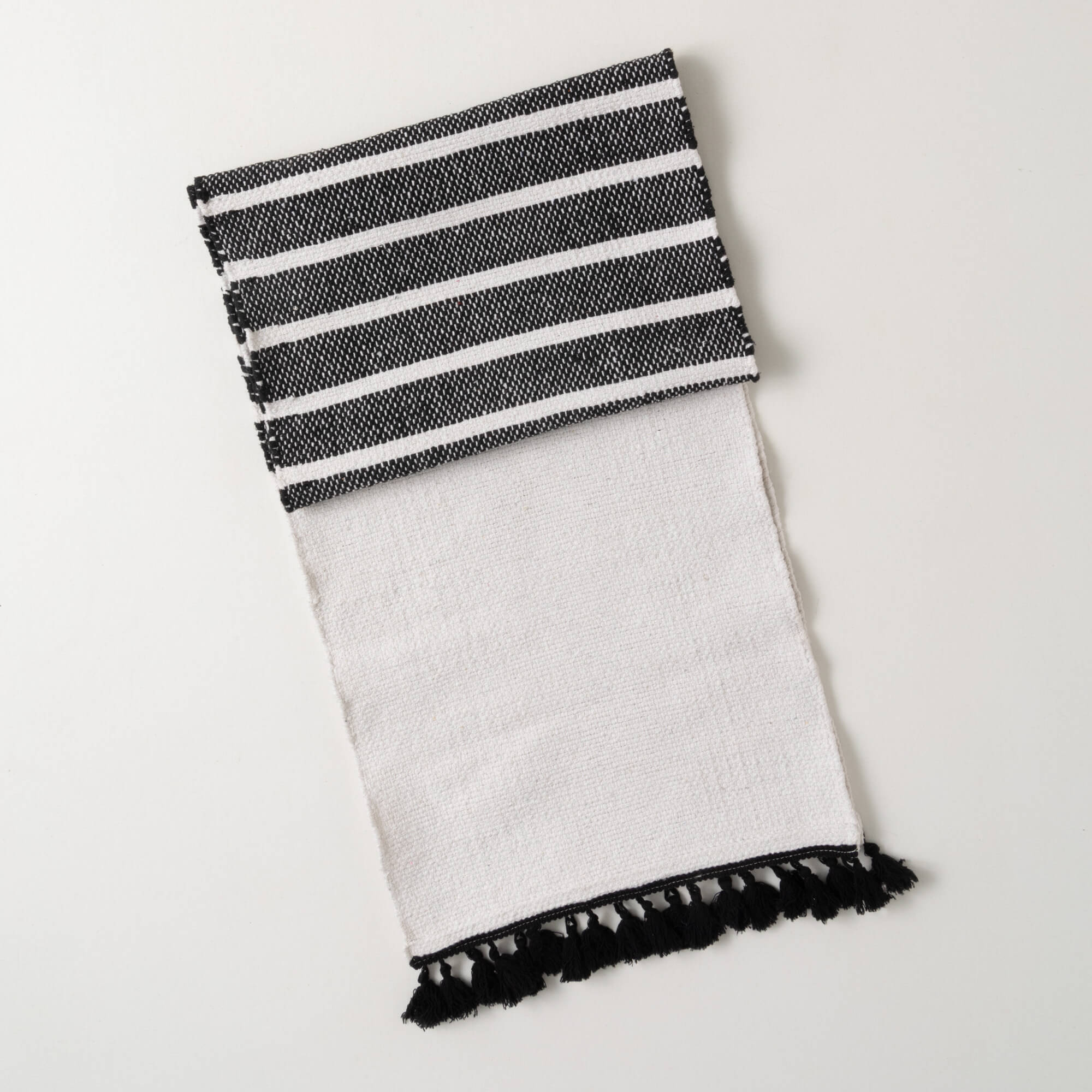 STRIPED TABLE RUNNER