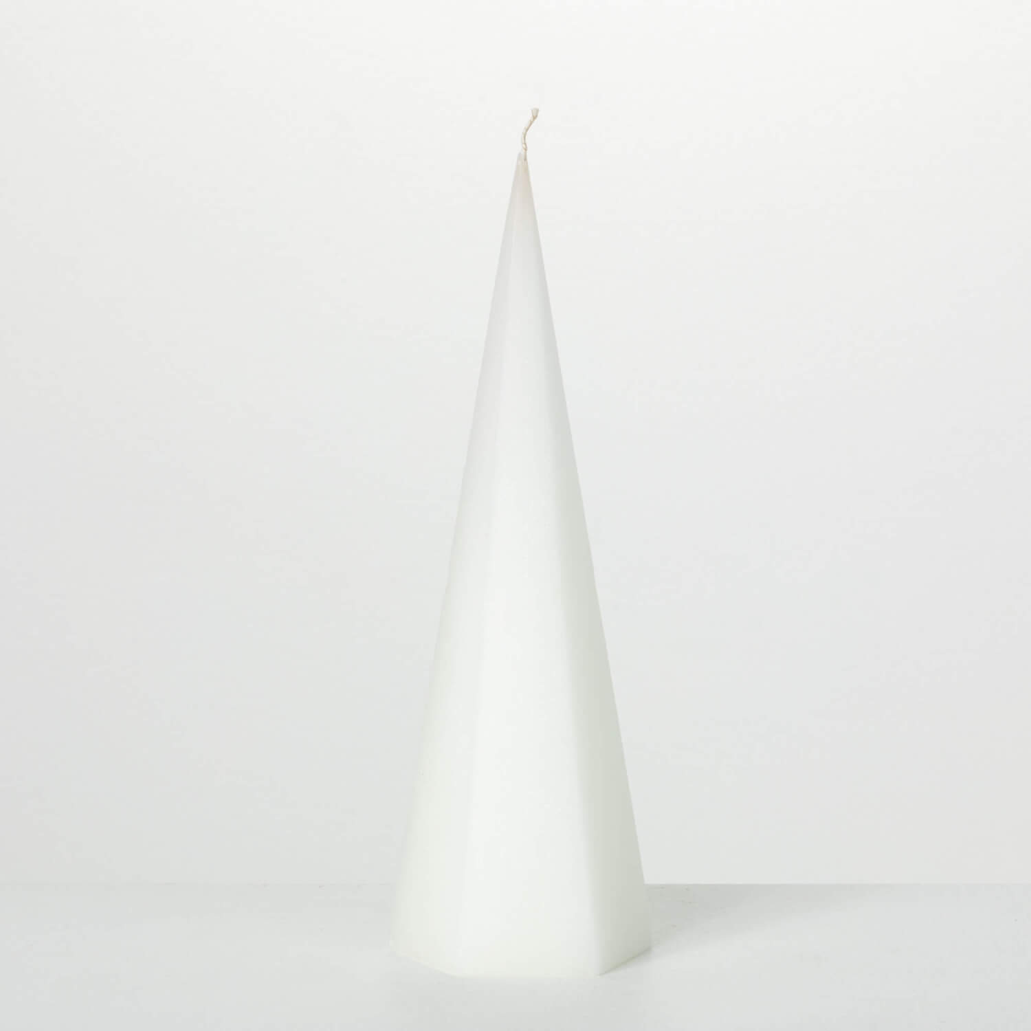 SNOW WHITE TALL SPIRE CANDLE