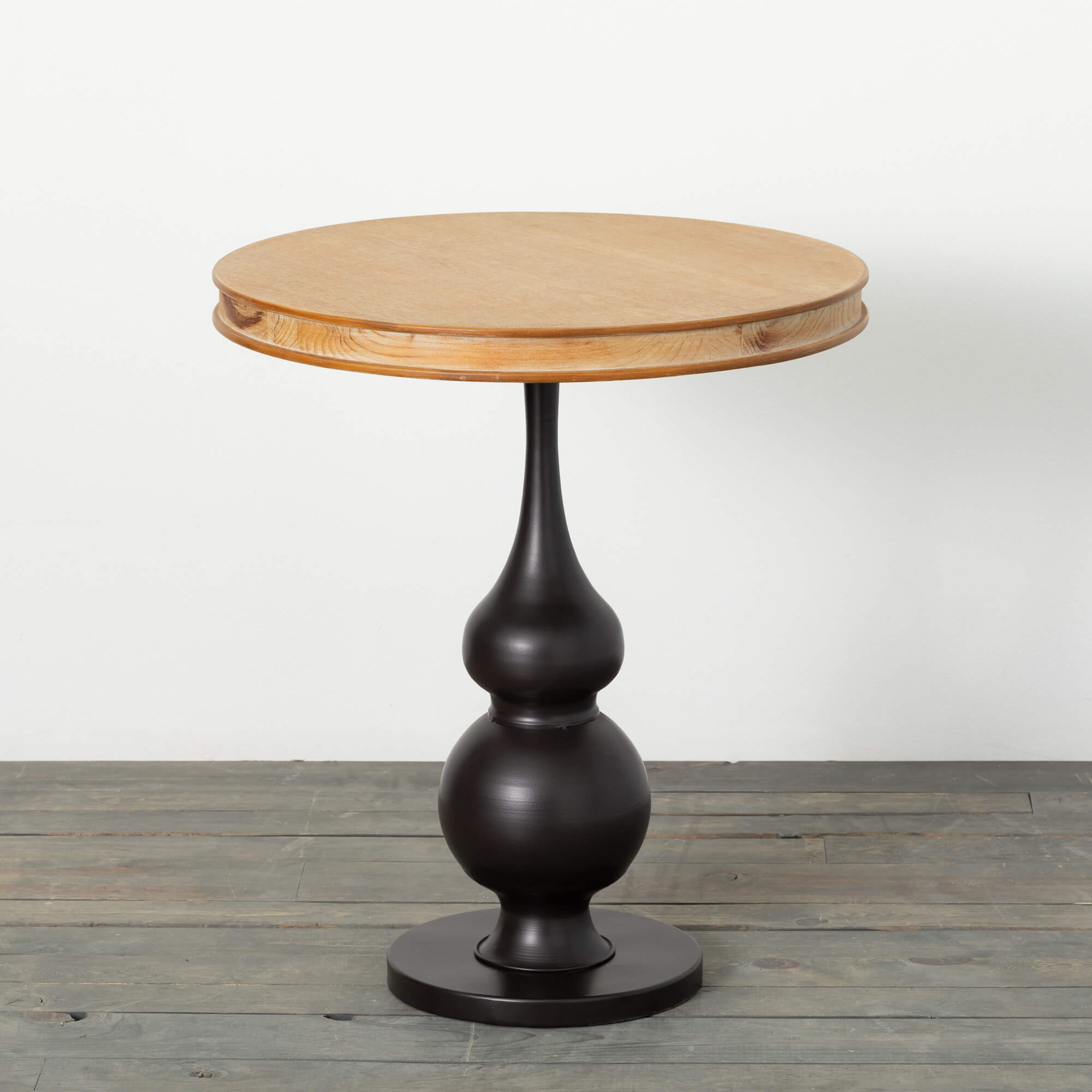 BLACK WOODEN ACCENT TABLE