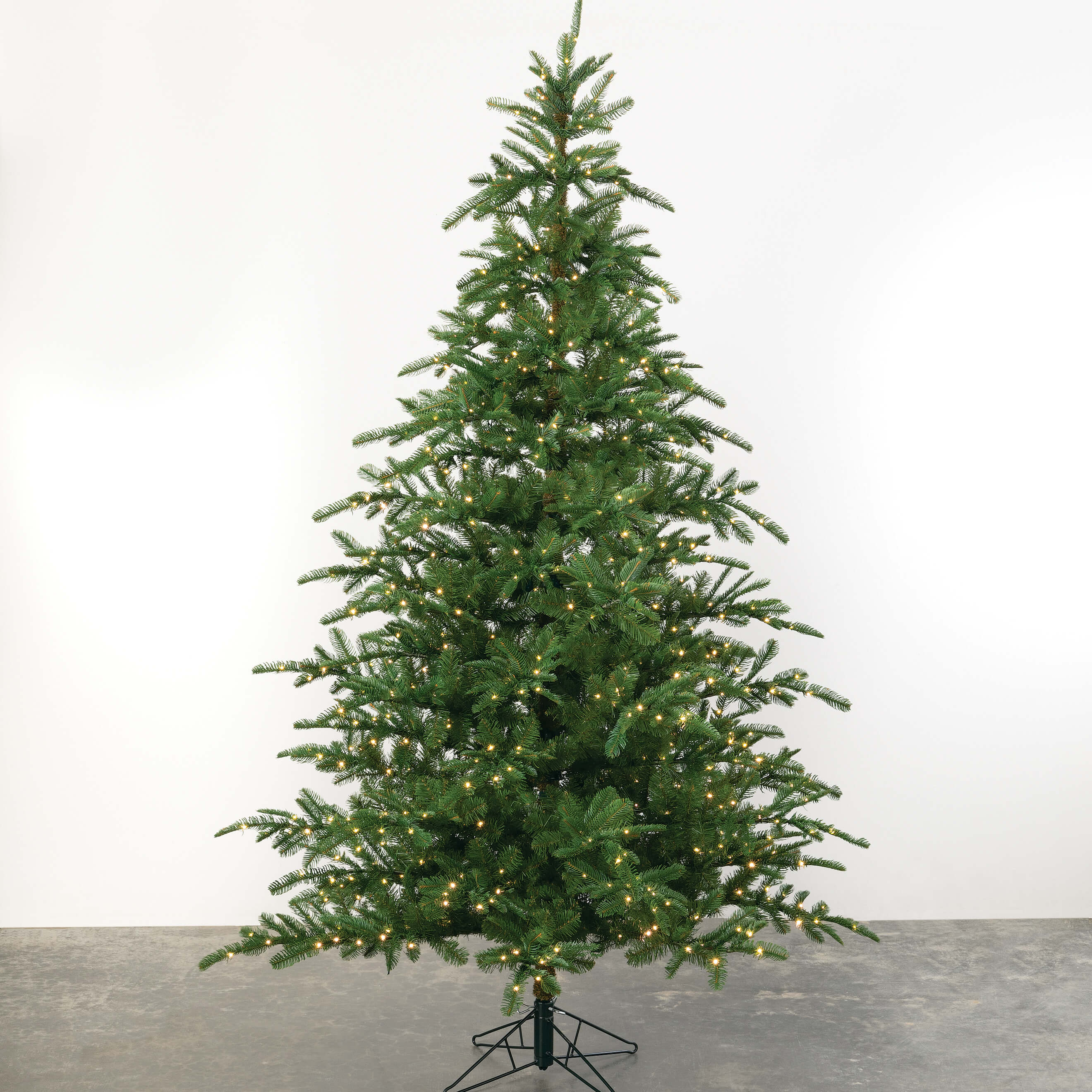 7.5" LIGHTED PINE TREE