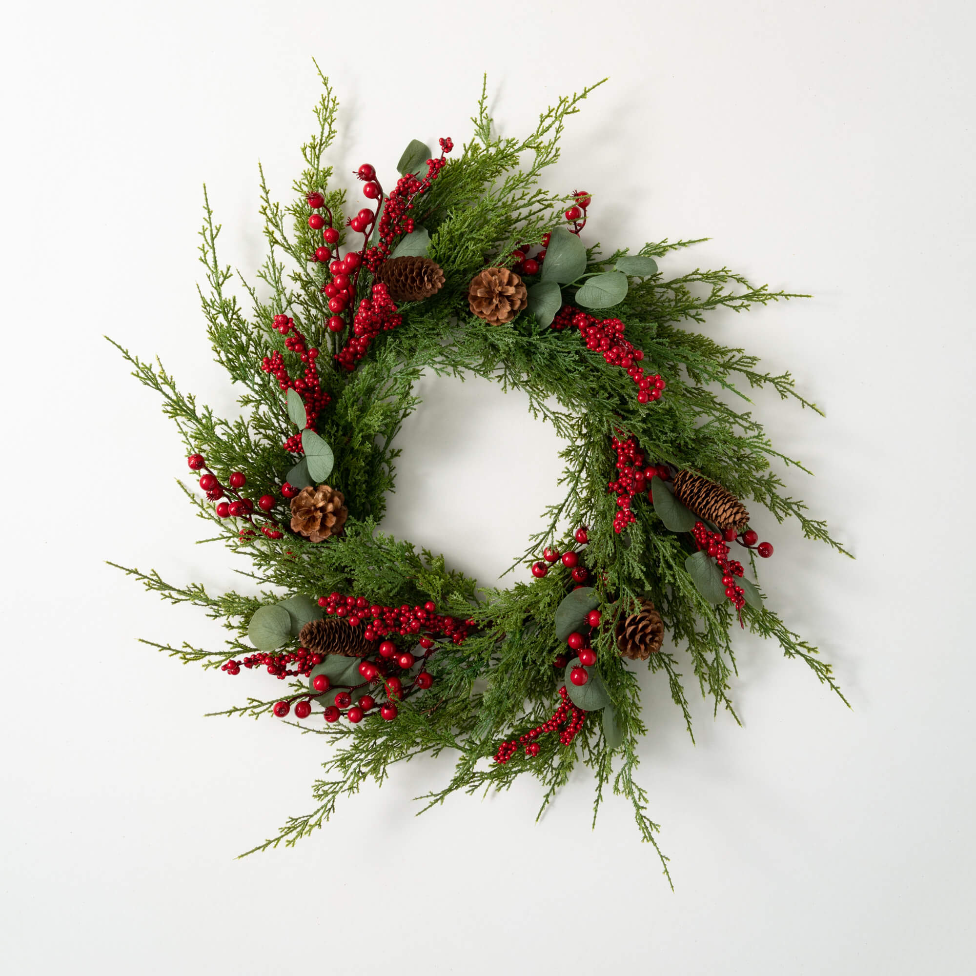 24" CEDAR BERRY WREATH